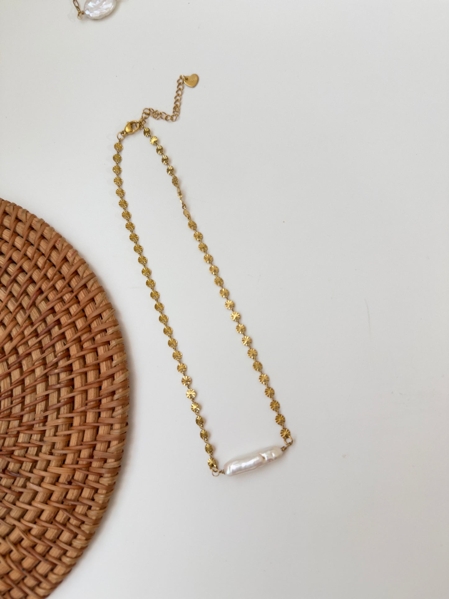 Gabriela choker (hand made)