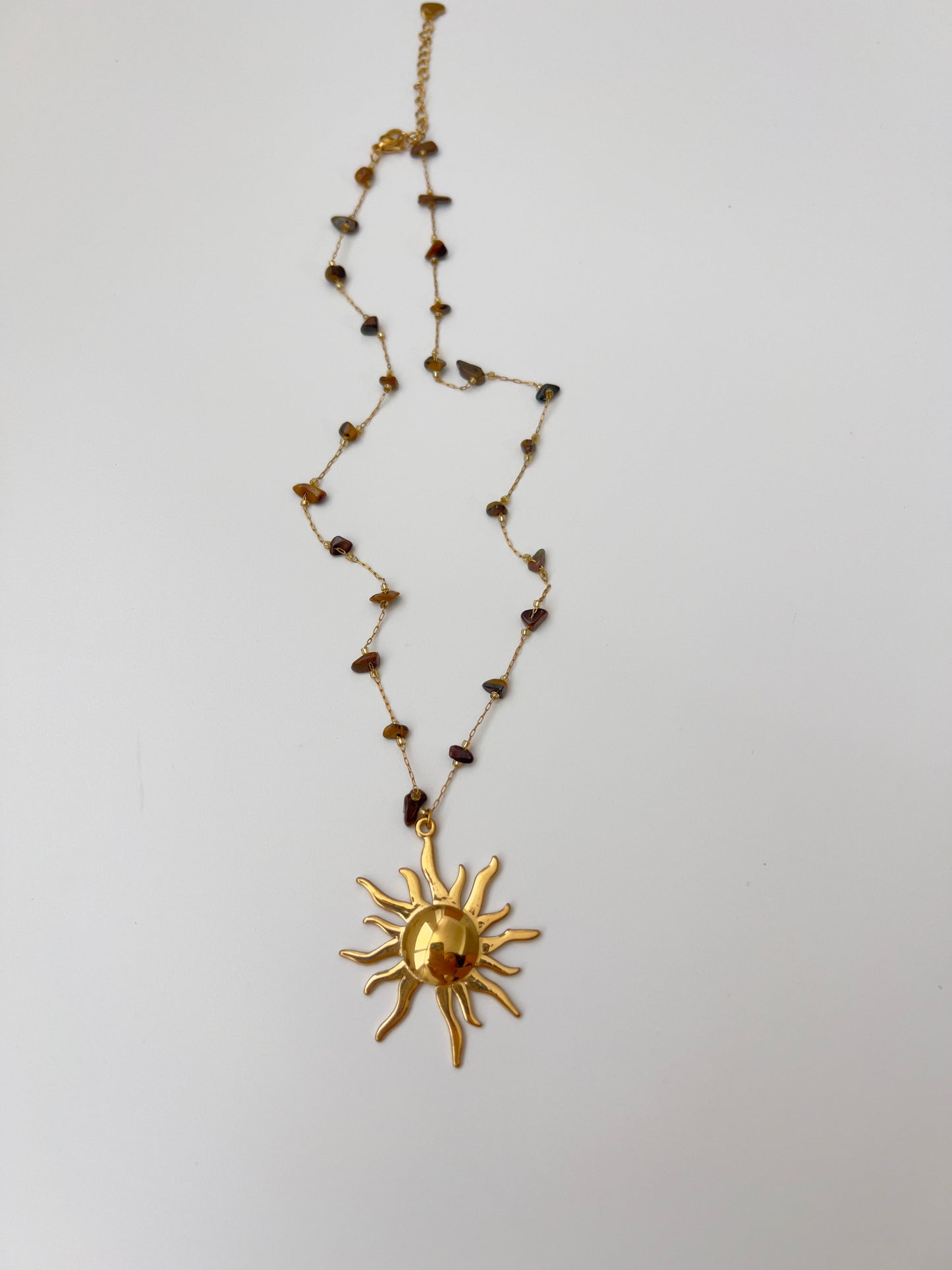 Solara - piedras marrón