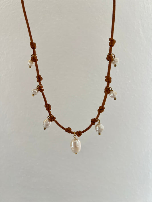 Aura choker