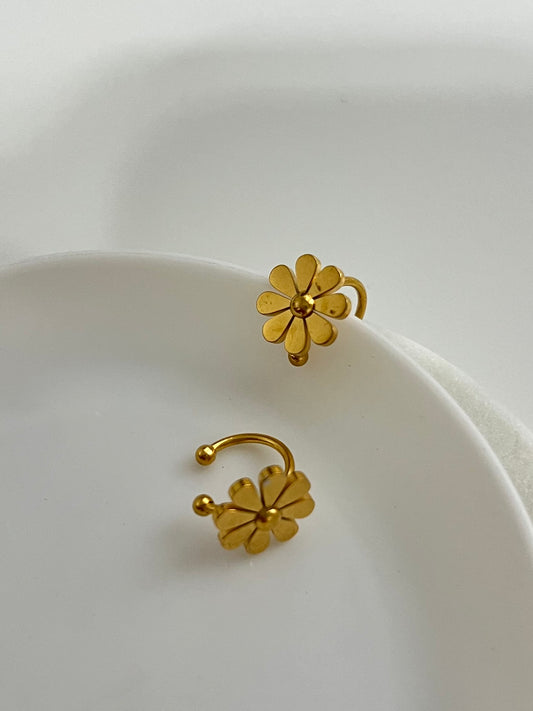 Flower ear cuff