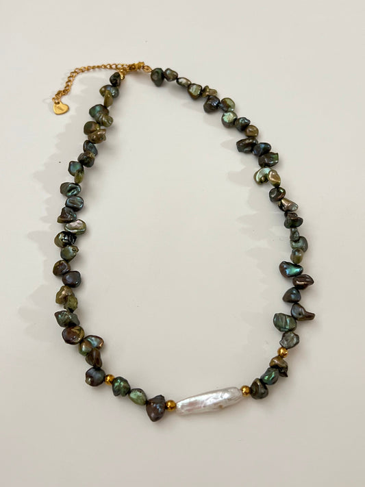 Claudia choker