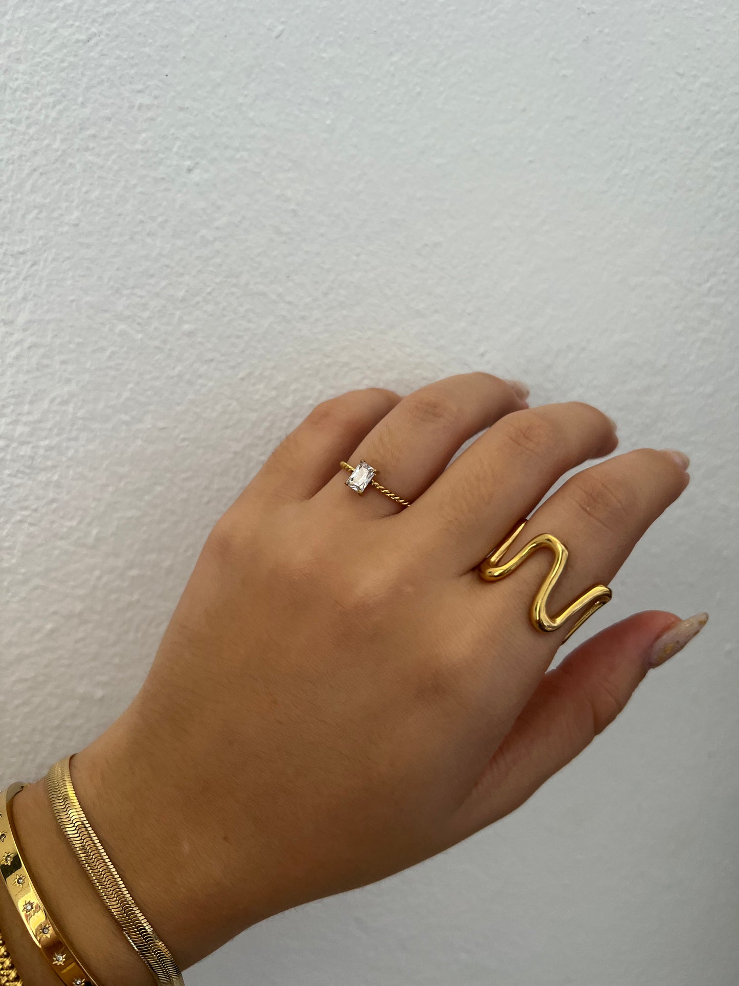 WAVE RING