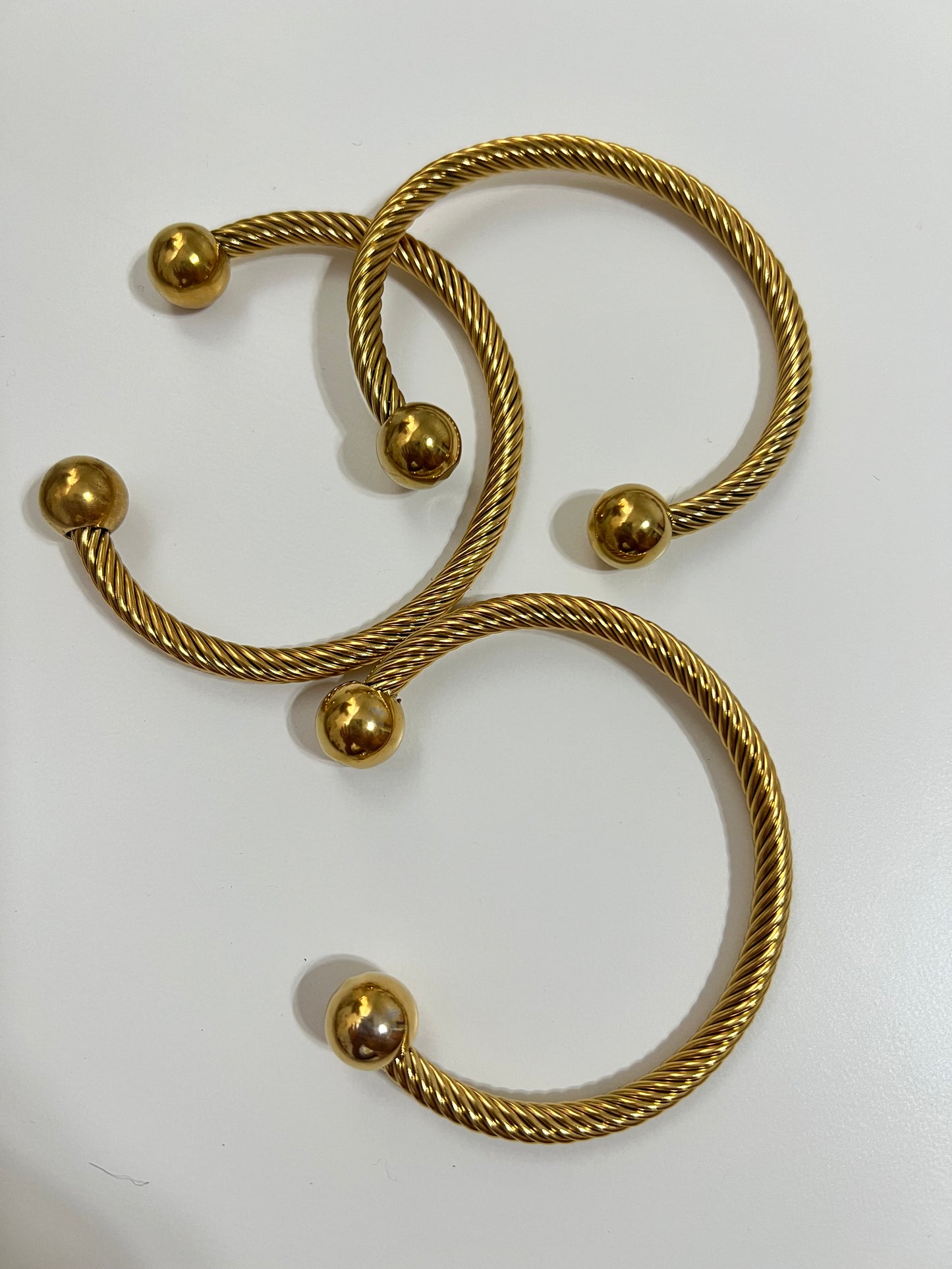 Gold bangle