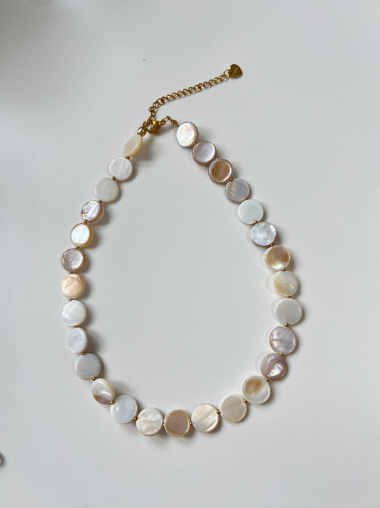 Gabriela choker