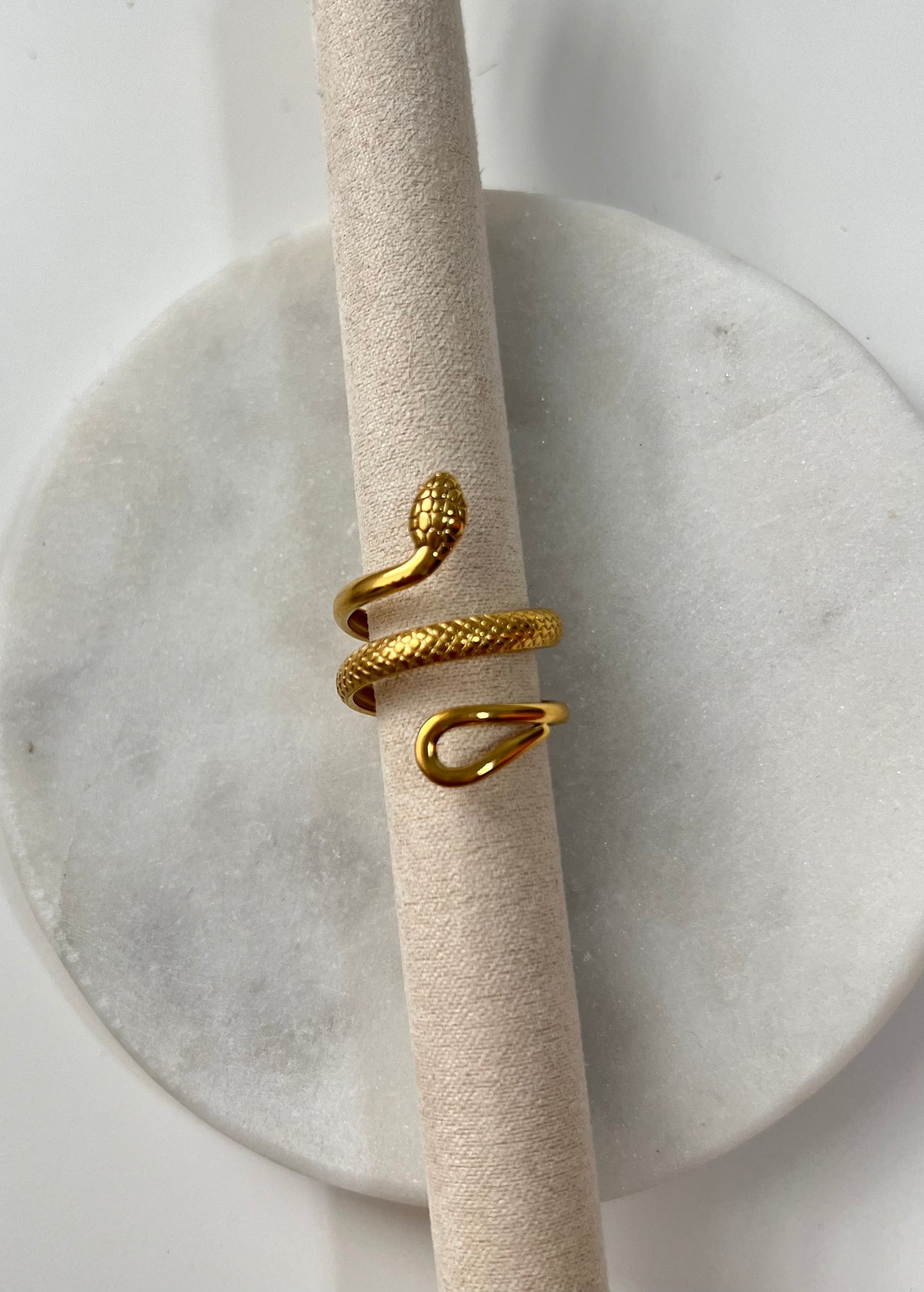 Snake ring (Size 8)